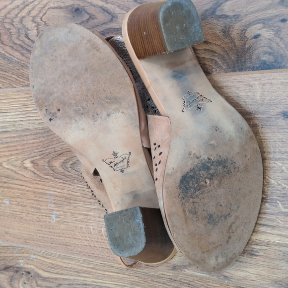 Miss Albright *Anthropologie* Peep Toe Block Heel Sandal Size 9 Tan - Picture 8 of 11